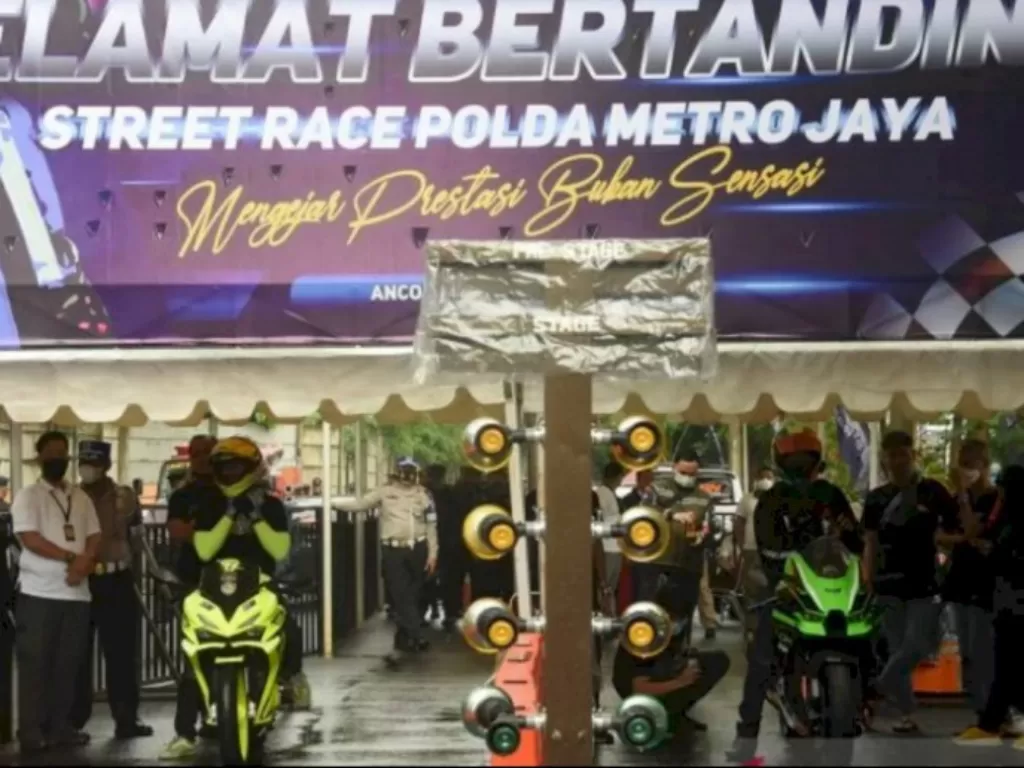 Street race yang pernah diadakan Polda Metro Jaya di Ancol. ( ANTARA FOTO/Indrianto Eko Suwarso)