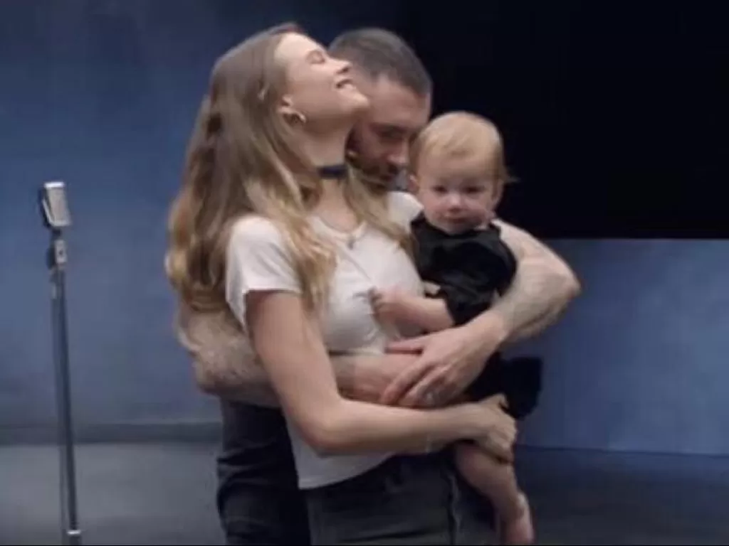Adam Levine dan Behati Prinsloo dikaruniai anak ketiga (Instagram/behatiprinsloo)