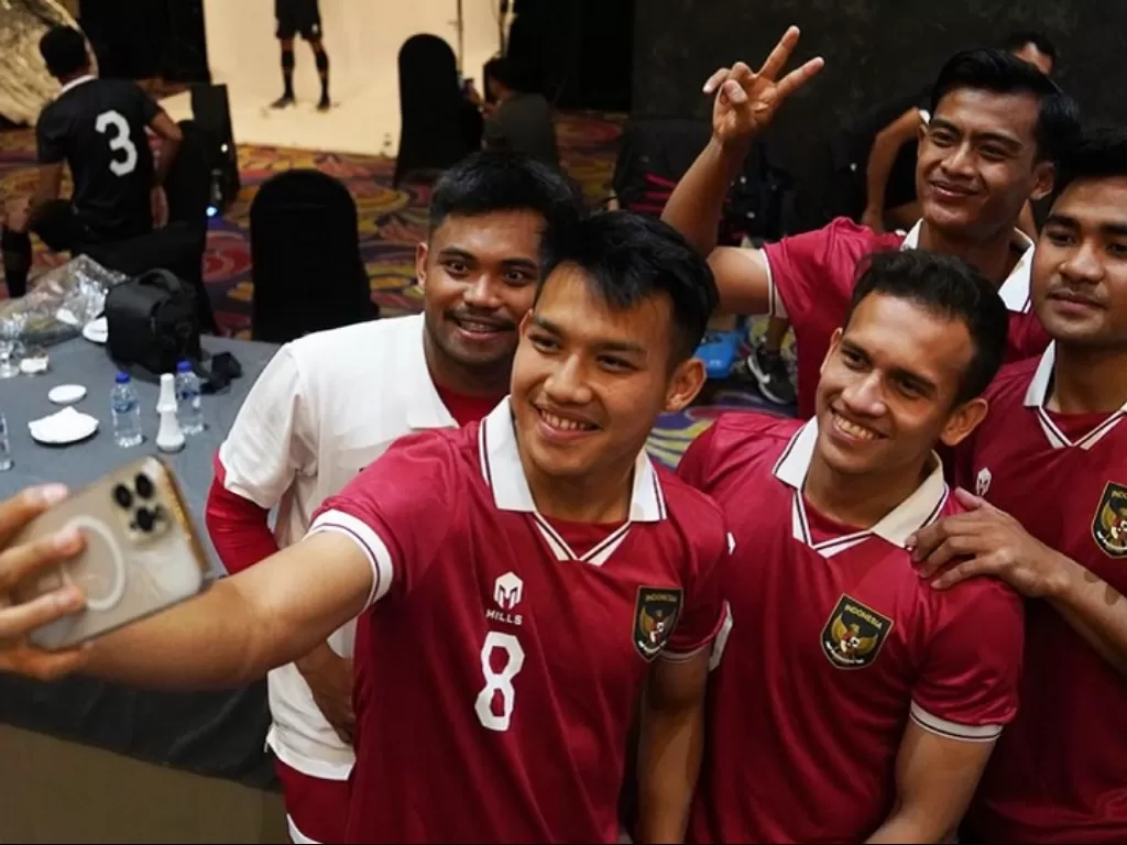 Witan Sulaeman bersama Egy Maulana Vikri dan pemain Timnas Indonesia lainnya (Instagram/@pssi)