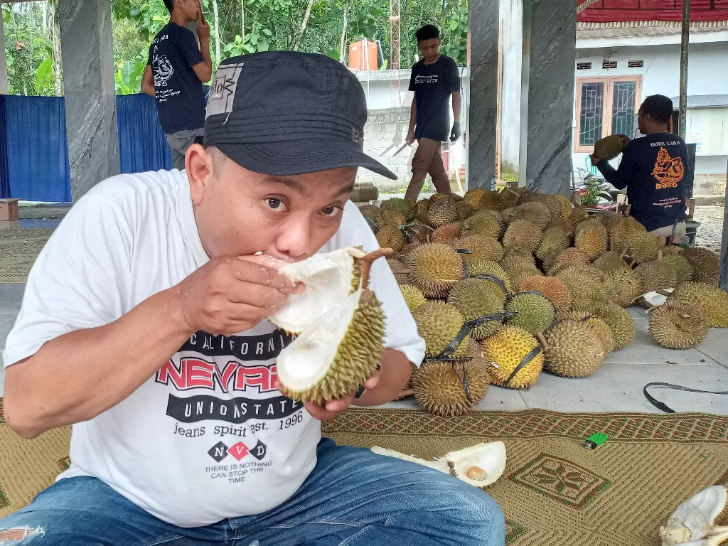 Makan durian sepuasnya (Z Creators/Eksani)