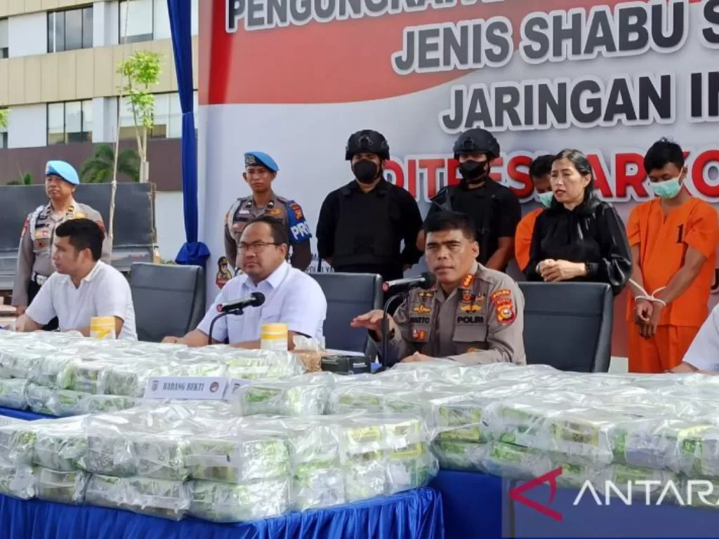Polda Riau Buru Dalang Pengedar 276 Kg Sabu Asal Malaysia, Pelaku Terancam Hukuman Mati. (ANTARA/Annisa F)