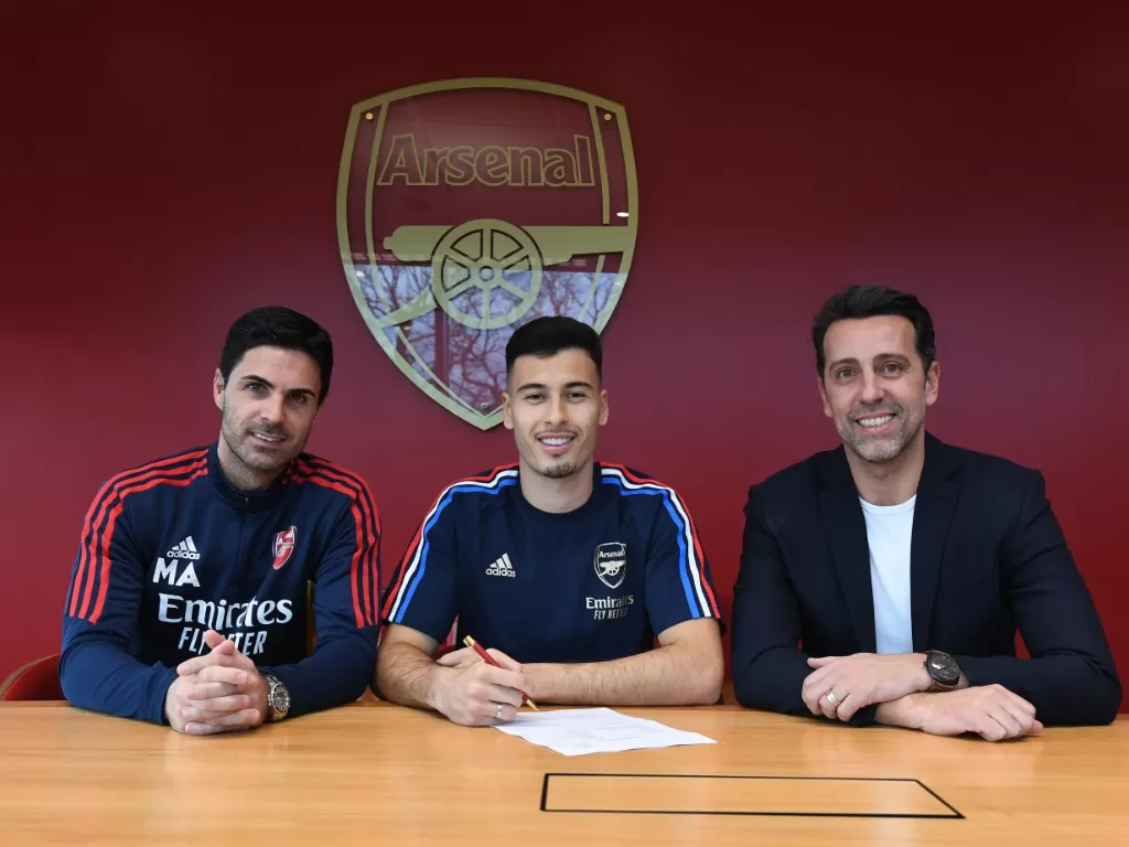 Gabriel Martinelli menandatangani kontrak baru di Arsenal (Twitter/@Arsenal)