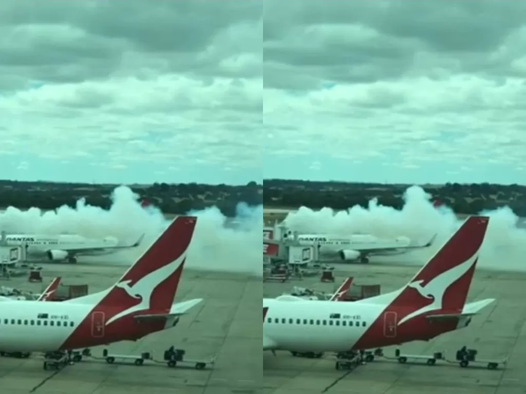 Pesawat Qantas dikelilingi asap. (News.com.au)