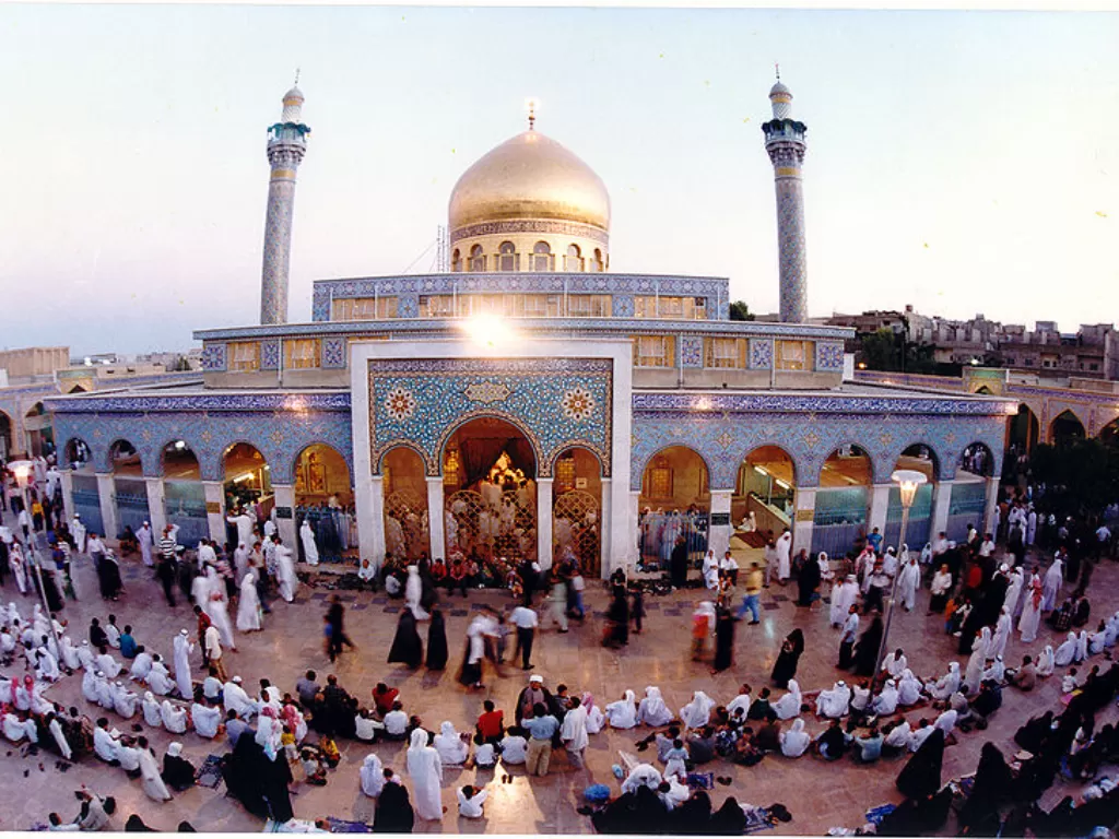 Masjid Sayyidah Zainab, Suriah. (Wikishia)
