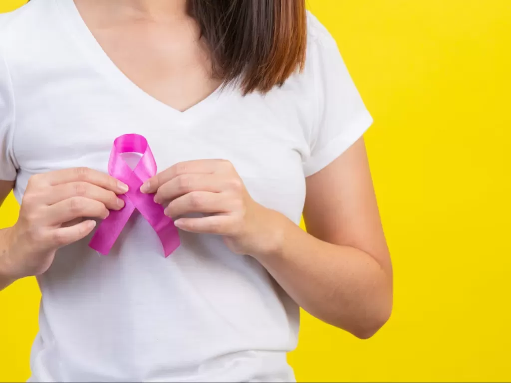 Ilustrasi wanita kena kanker payudara (Freepik/jcomp)