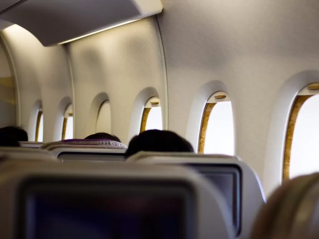 Ilustrasi kursi dalam pesawat (Freepik/rawpixel.com)