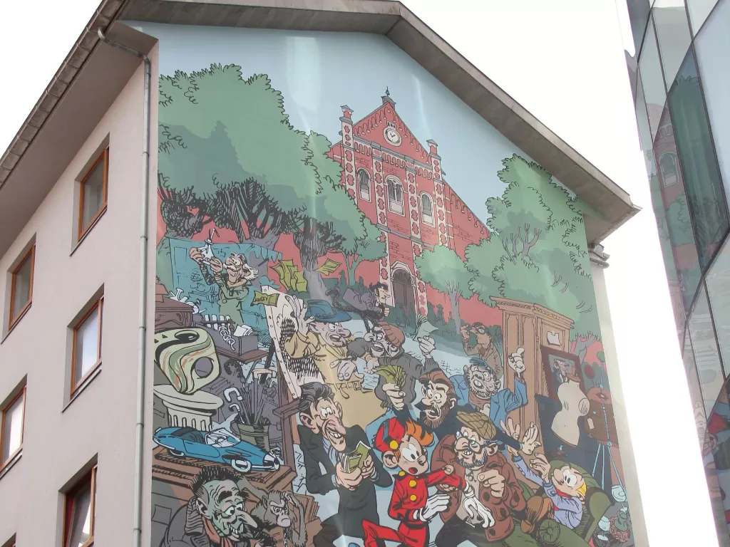 Tembok penuh mural dan cerita komik (Z Creators/Helene Le Quellec)