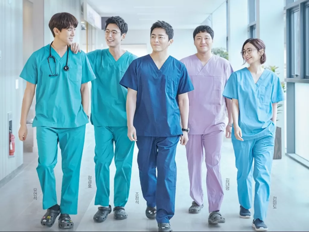 Potret cover drama Korea Hospital Playlist (asianwiki.com)