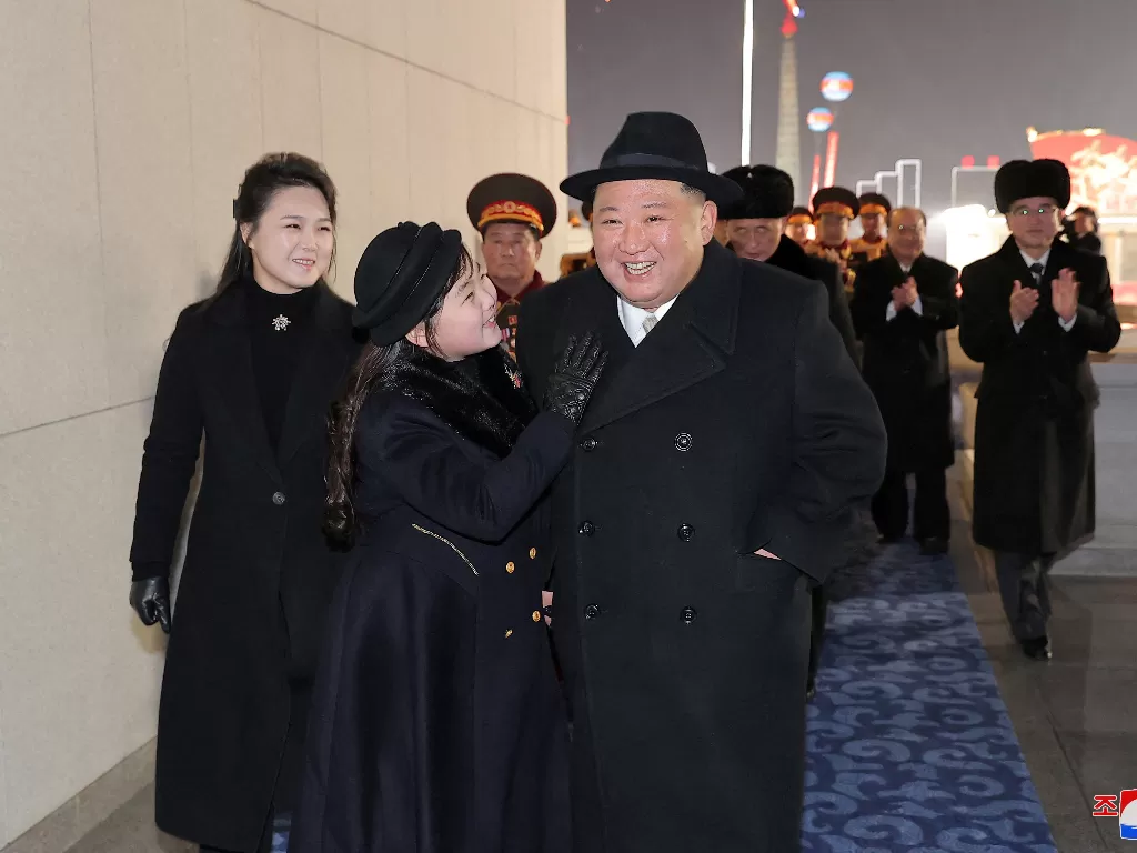 North Korean leader Kim Jong Un, his wife Ri Sol Ju and their daughter Kim Ju Ae attend a military parade to mark the 75th founding anniversary of North Korea's army, at Kim Il Sung Square in Pyongyang, North Korea February 8, 2023 (REUTERS)