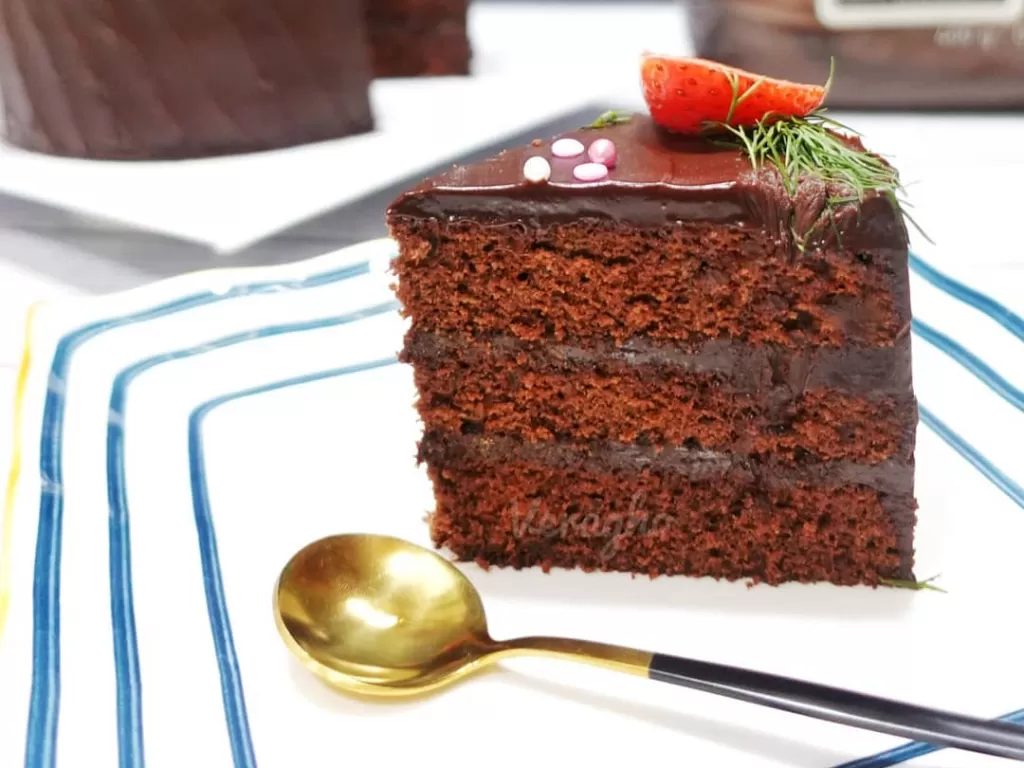Chocolate cake (Instagram/@vera.gho)