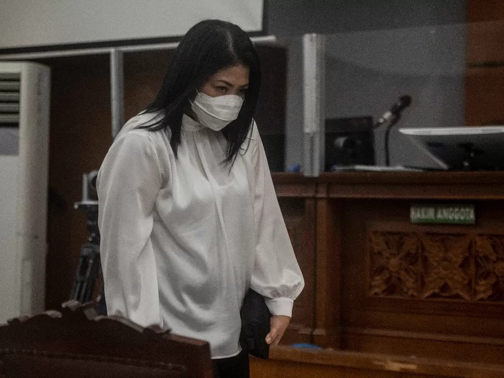 Terdakwa kasus pembunuhan berencana terhadap Brigadir Nopriansyah Yosua Hutabarat, Putri Candrawathi divonis hukuman 20 tahun penjara. (ANTARA FOTO/Aprillio Akbar)