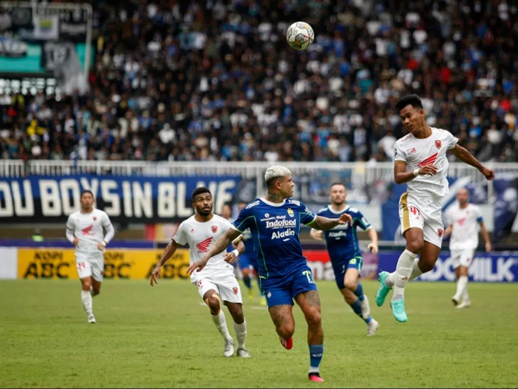 PSM mengalahkan Persib dalam lanjutan Liga 1 2022/2023. (ANTARA FOTO/Yulius Satria Wijaya)