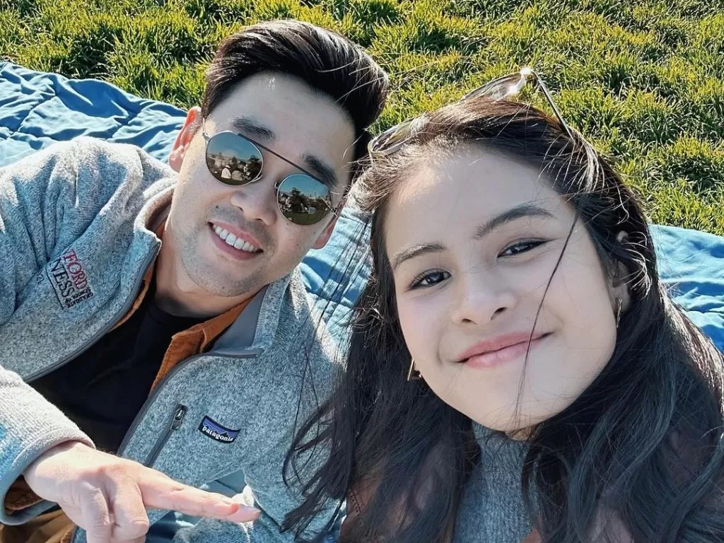 Maudy Ayunda dan suaminya Jesse Choi. (Instagram/maudyayunda)