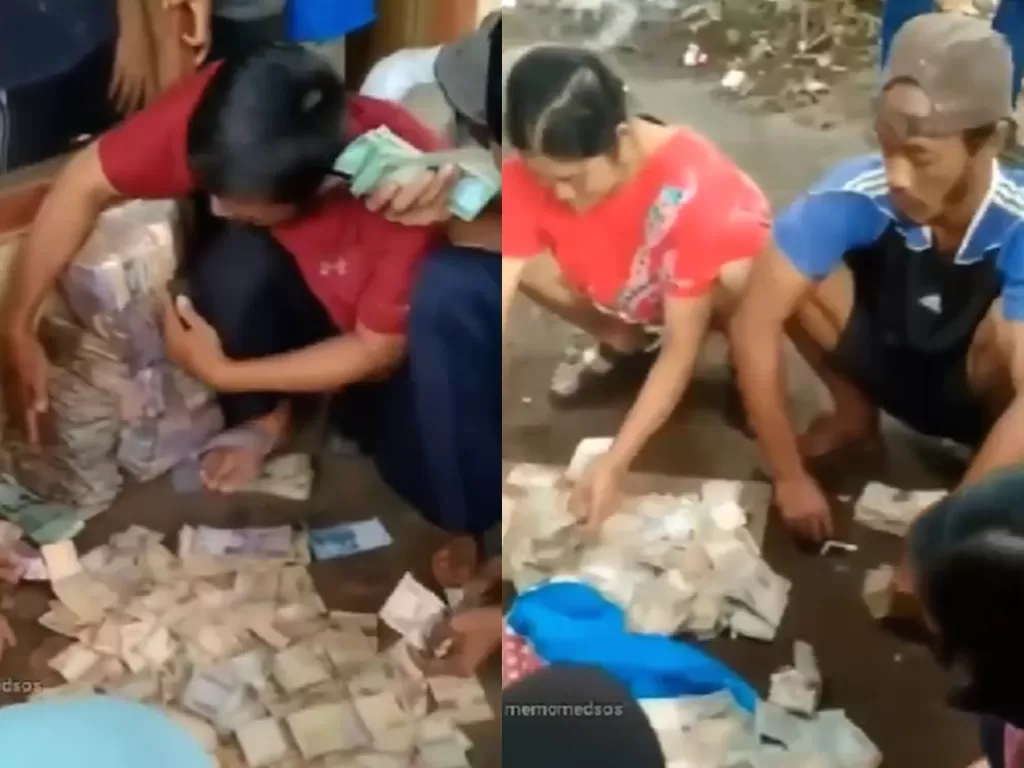Orang-orang yang menghitung uang peninggalan ODGJ yang meninggal di SPBU, Depok. (Instagram/memomedsos)