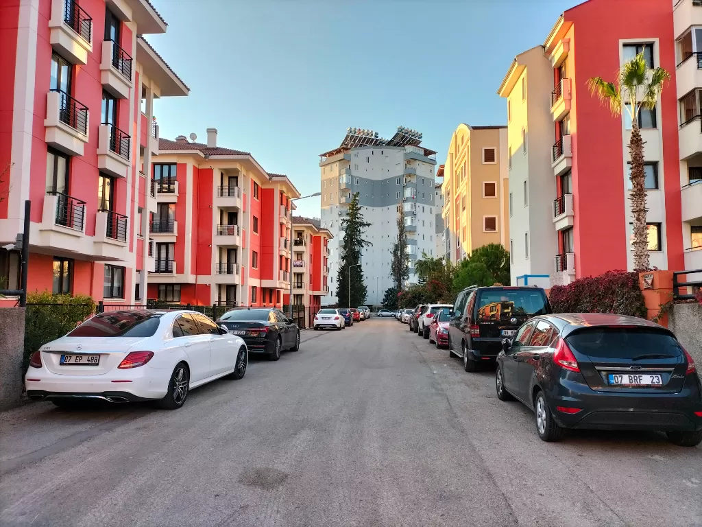 Jalanan kota Antalya mirip showroom mobil (Z Creators/Elisa Oktaviana)