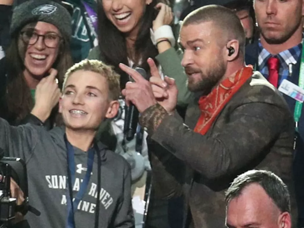 Remaja yang pernah viral karena selfie dengan Justin Timberlake ditangkap polisi. (Sportskeeda)
