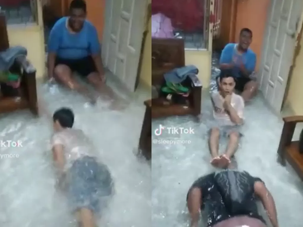 Pria berenang bersama teman-temanya saat rumah kebanjiran (TikTok/sleepymore)