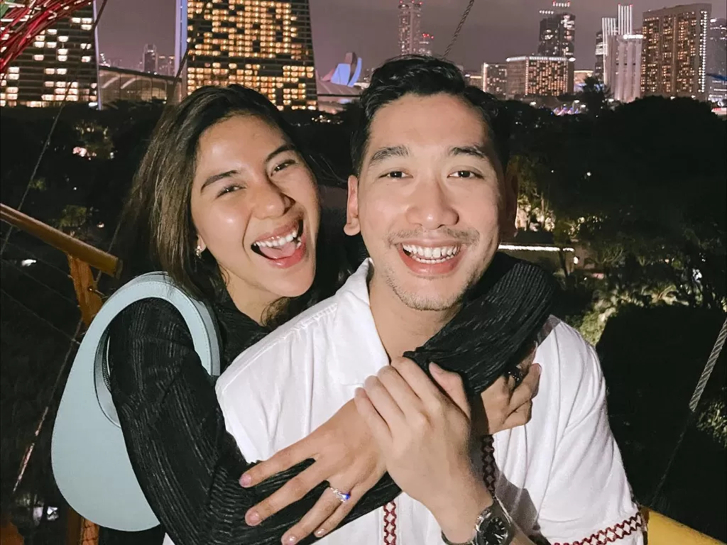 Adinda Thomas dilamar kekasih di Singapura (Instagram/adindathoma)