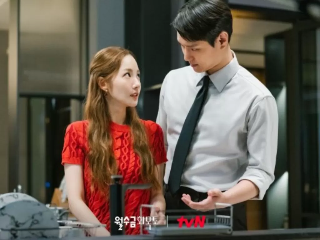 Love in Contract. (TVN)