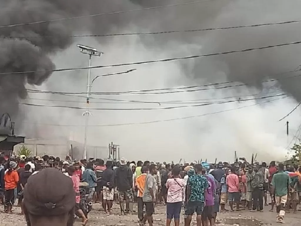 Aksi pembakaran yang dilakukan massa di Wamena, Kabupaten Jayawijaya, Provinsi Papua Pegunungan, Kamis 23 Februari 2023 (ANTARA FOTO/HO-Dokumen Pribadi)