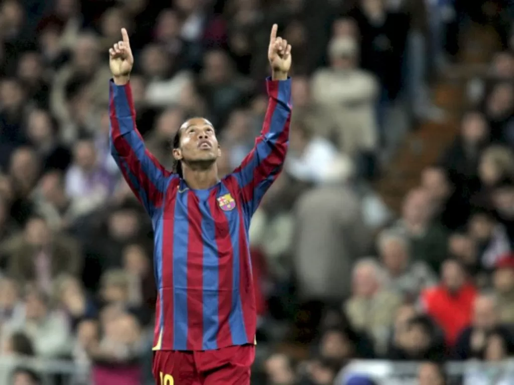 Ronaldinho ketika masih berseragam Barcelona. (REUTERS)