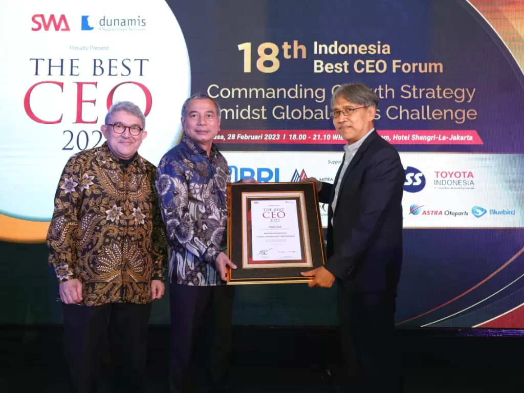 Dirut BRI Sunarso Menjadi Indonesia Best CEO 2022. (Dok BRI)