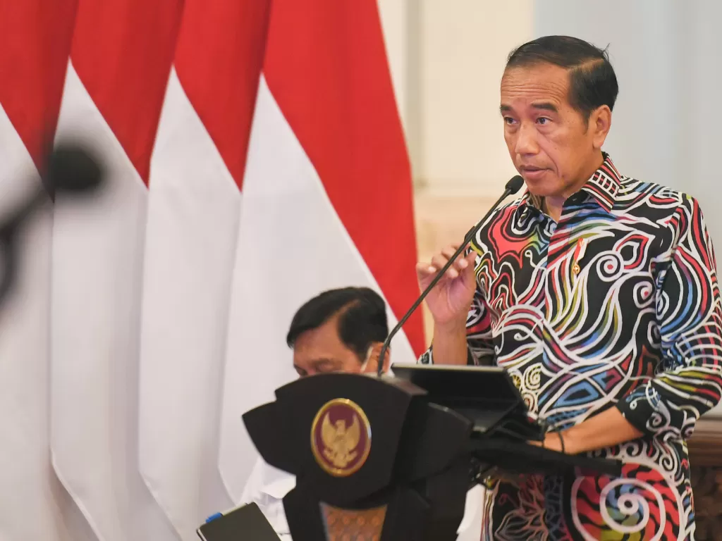 Presiden Jokowi saat sidang kabinet. (ANTARA FOTO/Hafidz Mubarak A)