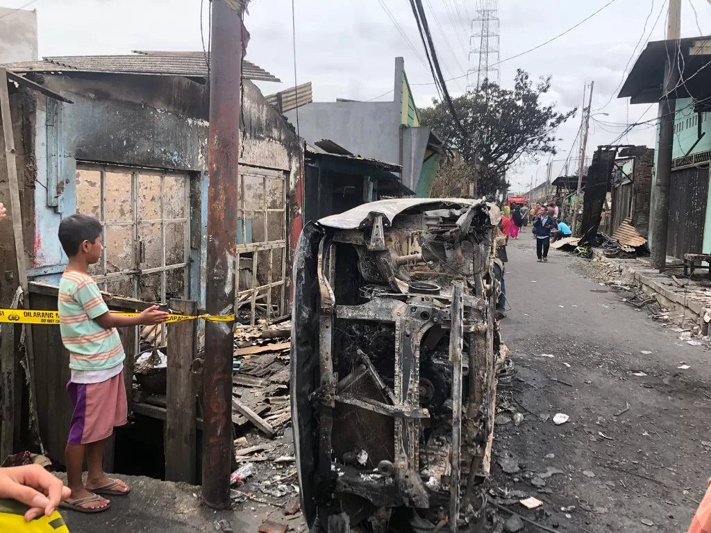 Suasana pasca Depo Pertamina Plumpang, Jakarta Utara terbakar. (INDOZONE/Samsudhuha Wildansyah).