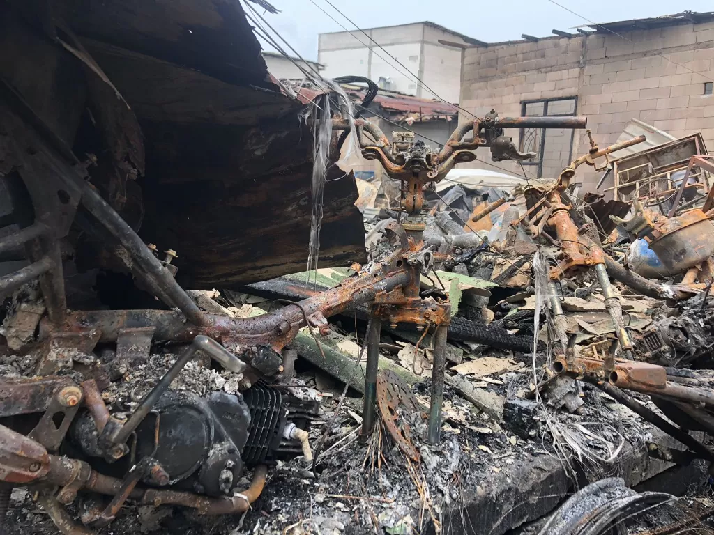Rumah warga hangus dampak kebakaran Depo Pertamina Plumpang (INDOZONE/Samsudhuha Wildansyah)