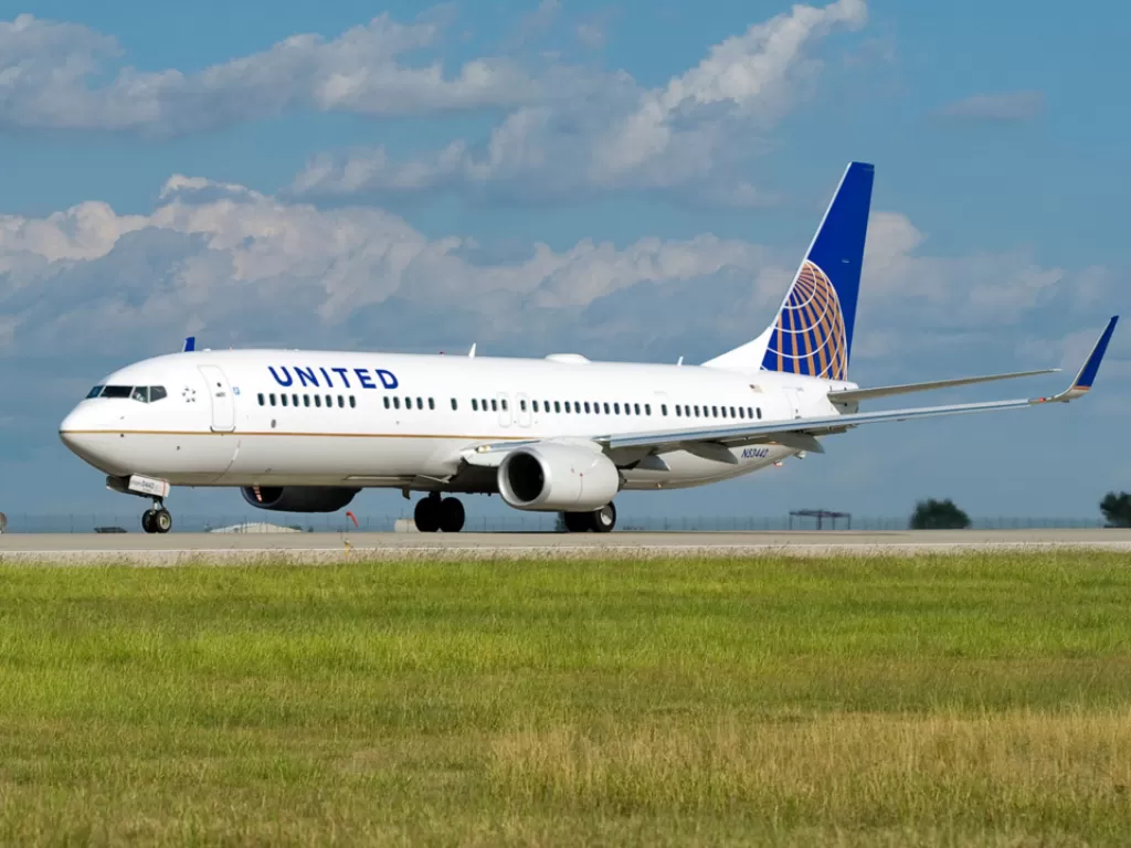 Pria AS paksa buka pintu saat pesawat sedang terbang. Pesawat United Airlines. (Dok. United Airlines)