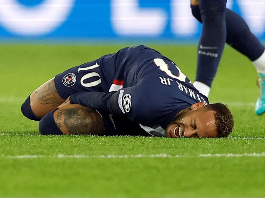 Neymar Jr mengalami cedera engkel (REUTERS/Christian Hartmann)
