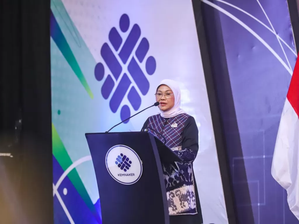 Menteri Ketenagakerjaan Ida Fauziyah secara resmi membuka Rapat Koordinasi Kerja Sama Penyelenggaraan Pelatihan Sumber Daya Manusia Ketenagakerjaan (Dok Kemenaker)