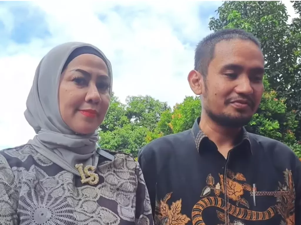 Venna Melinda dan kuasa hukumnya, Noor Akhmad Riyadhi usia jalani agenda mediasi di Pengadilan Agama Jakarta Selatan, Kamis (9/32023). (Tangkapan layar YouTube/Was Was)