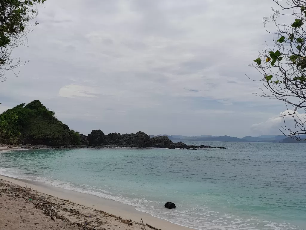 Telawas Beach yang terletak di Lombok Tengah (ZCreators/Putri Nadia Arif)