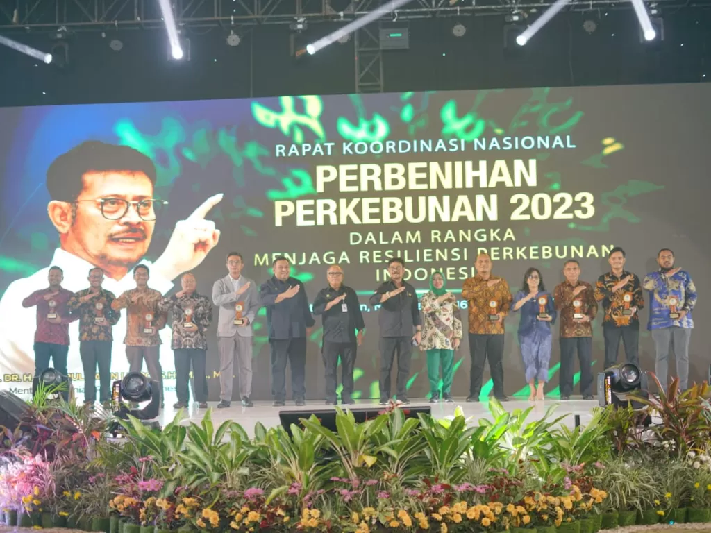 Mentan SYL saat membuka rapat koordinasi perbenihan perkebunan 2023 di Hotel Dalton Makassar. (Dok. Kementan)