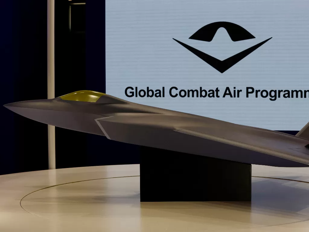 Model rancangan jet tempur AI yang bisa terbang tanpa pilot, yang akan dikembangkan oleh Inggris, Jepang, dan Italia. (REUTERS/Kim Kyung-Hoon)