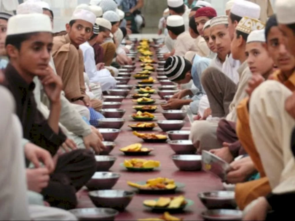 Ilustrasi suasana puasa umat Muslim di bulan Ramadan. (Xinhua/Ummar Qayyum)