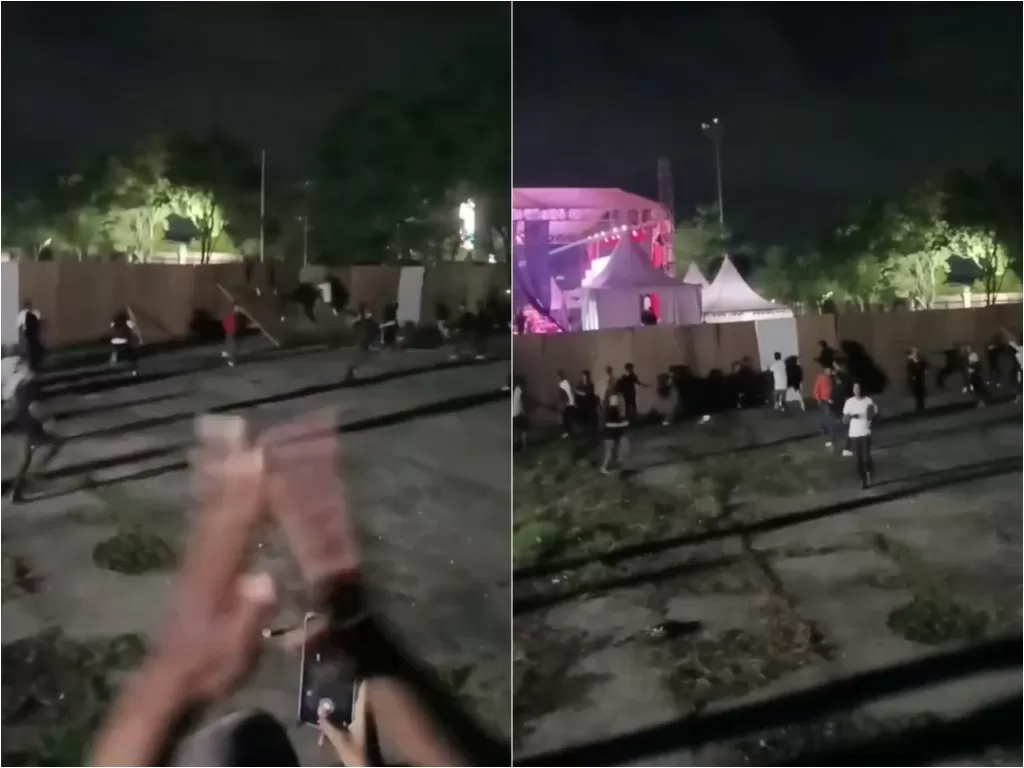 Penonton coba jebol pagar pembatas konser Slank di Kendari. (Screenshot/Instagram/@sultrahitz)
