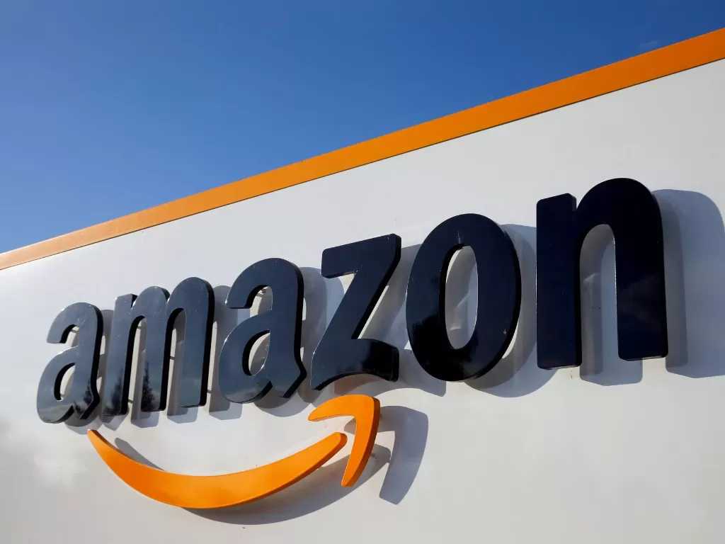 Amazon PHK ribuan karyawan. (REUTERS/Pascal Rossignol)