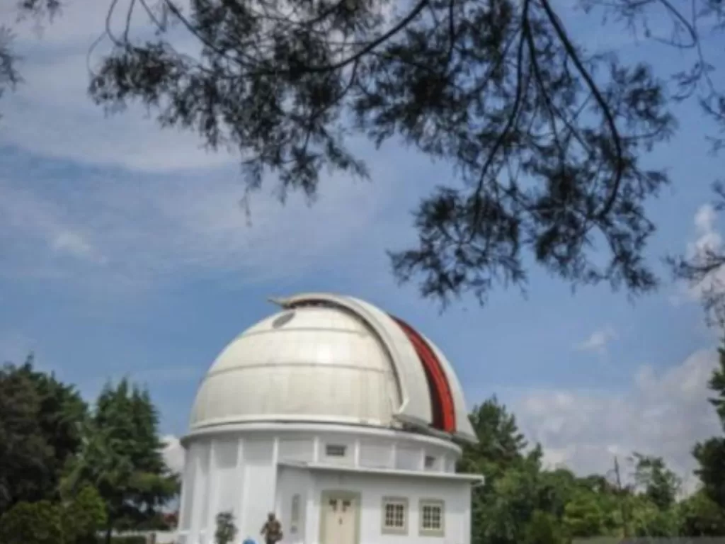Tim Observatorium Bosscha Institut Teknologi Bandung (ITB) turut melaksanakan pengamatan hilal menjelang penetapan awal Ramadhan 1444 Hijriah. (ANTARA)