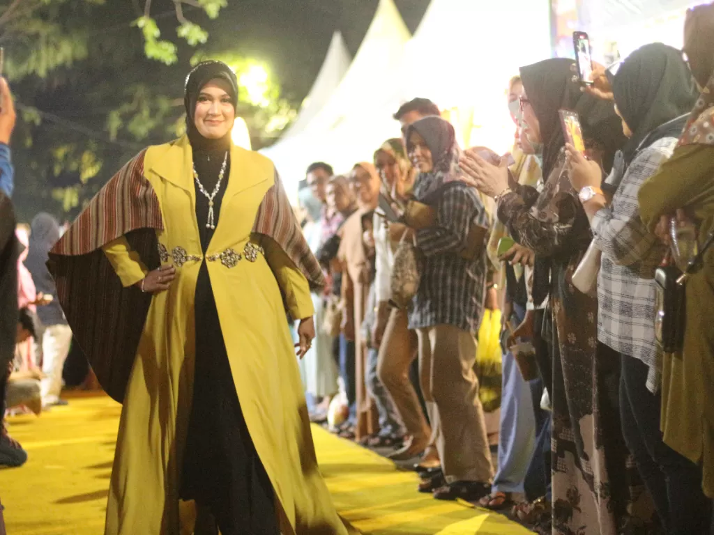 Kemeriahan fashion show emak-emak di Parepare Fair (Z Creator/ Rudi Hartono)