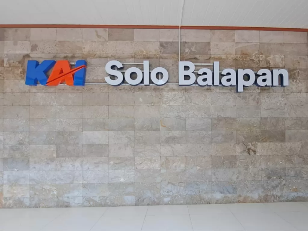 Stasiun Solo Balapan yang berada di Jalan Wolter Monginsidi, Kestalan, Banjarsari, Surakarta. (Z Creators/Ahdatussabila Ahda)