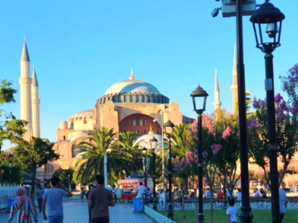 Hagia Sophia, tempat wisata penuh sejarah di Turki. (Z Creators/Lalu Ahyat)