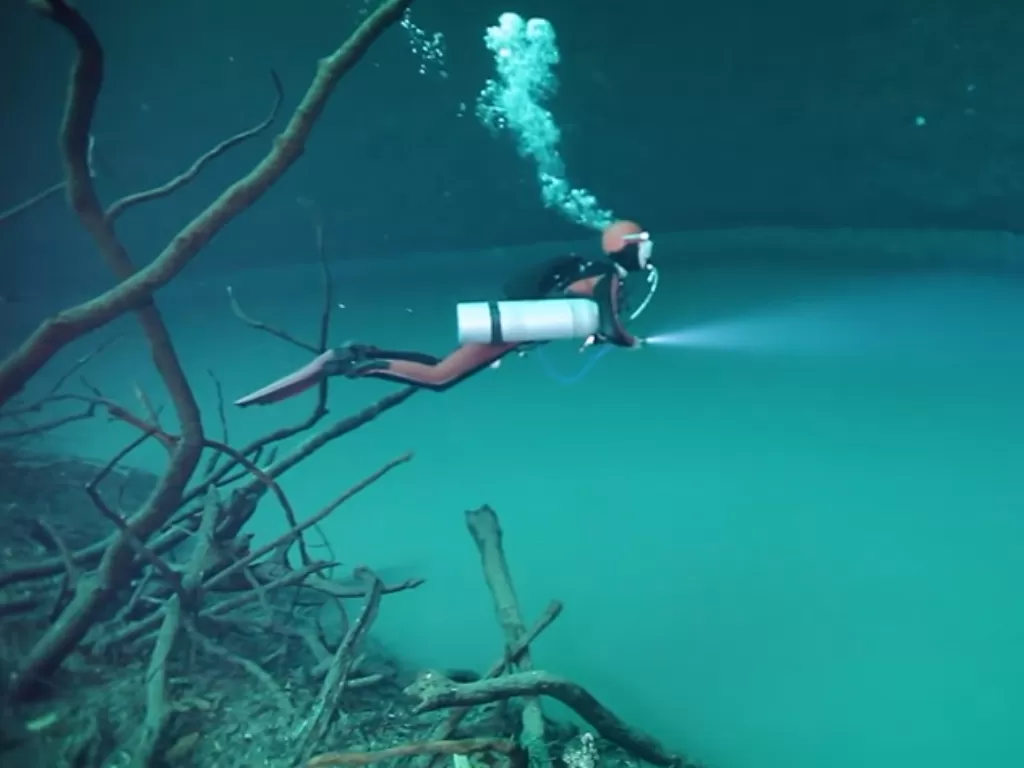 Cenote Angelita. (YouTube/AB TV)