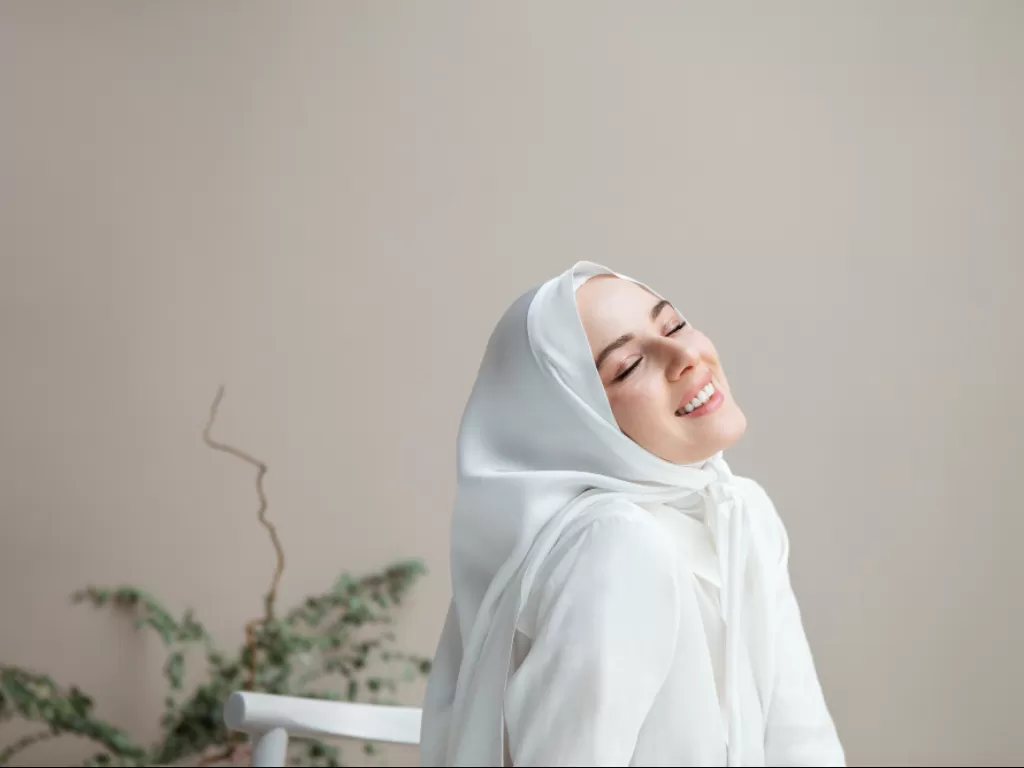Perempuan dengan hijab (Freepik)