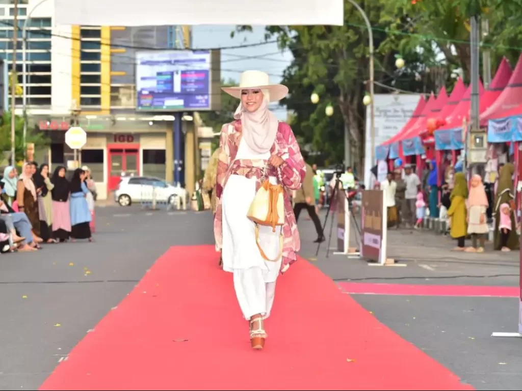 Dekranasda Kabupaten Lamongan menggelar Ramadan Fashion Parade Tahun 2023. (Z Creators/Amirul Mukminin)