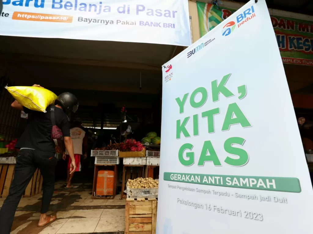 BRI Peduli Jadikan Pasar Rogojampi Sebagai Pasar Percontohan Pengelolaan Sampah. (Dok BRI)