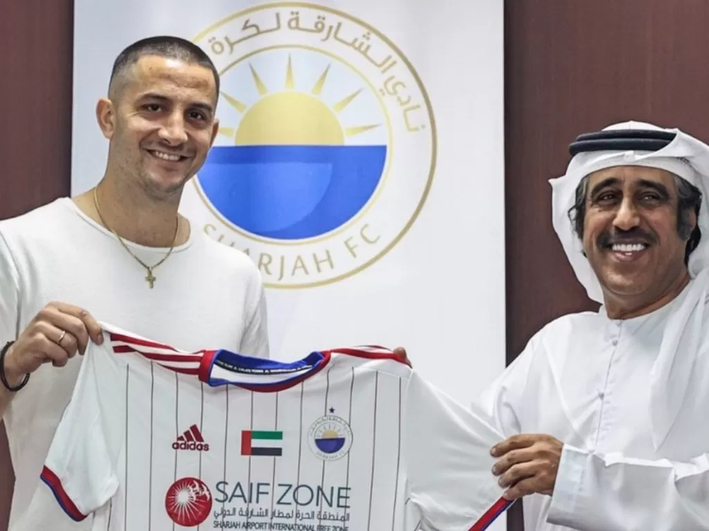 Kostas Manolas bergabung dengan klub Uni Emirat Arab, Sharjah FC (Twitter/@SharjahFC)
