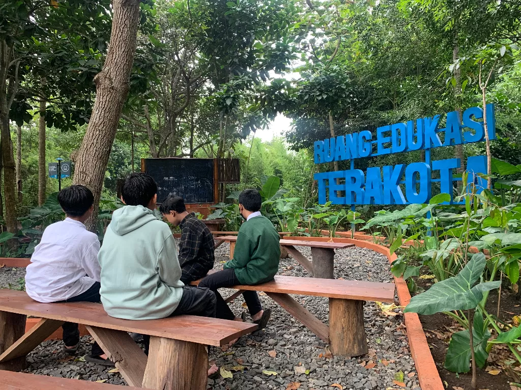 Taman Edukasi Terakota, taman tematik pertama di Bandung (Z Creators/Faqih Mauludin)