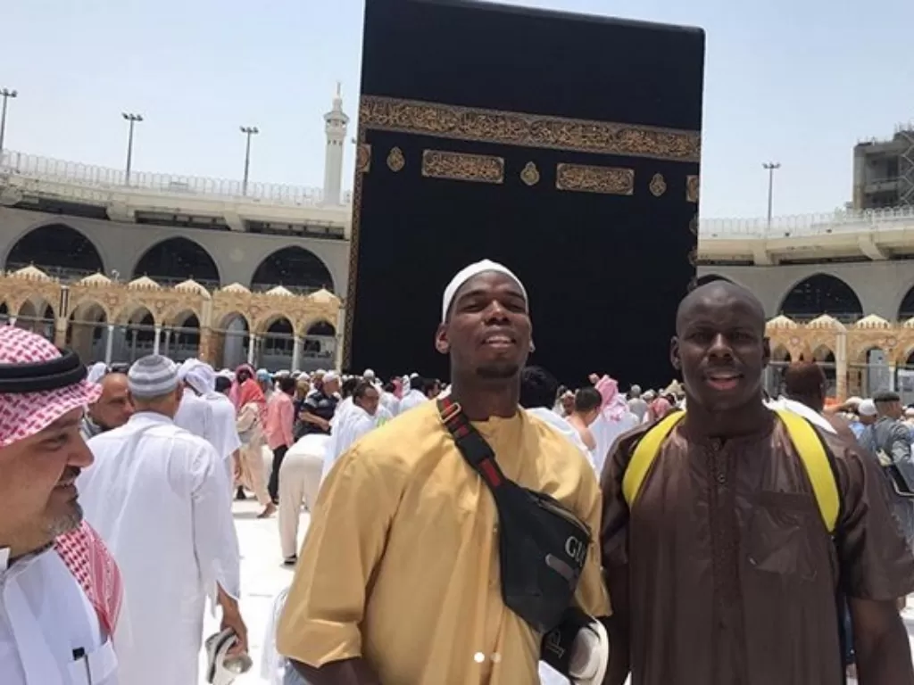 Paul Pogba saat melaksanakan ibadah umrah (Instagram/@paulpogba) 